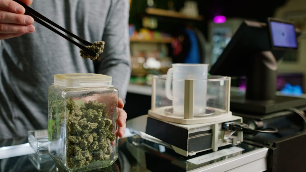 Arizona-to-Top-1-Billion-in-Cannabis-Sales-in-2021